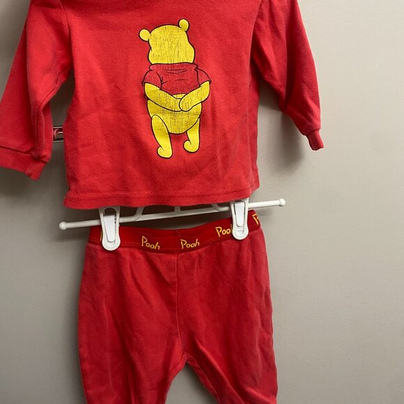 Winnie the Pooh PJs π€3 for 10π€ - Picture 2 of 2